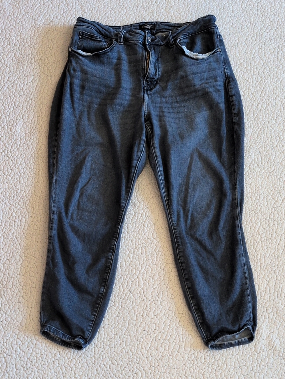 Judy Blue Slim Fit Tapered Leg Dark Acid Washed Cropped Soft Cotton Blend Jeans